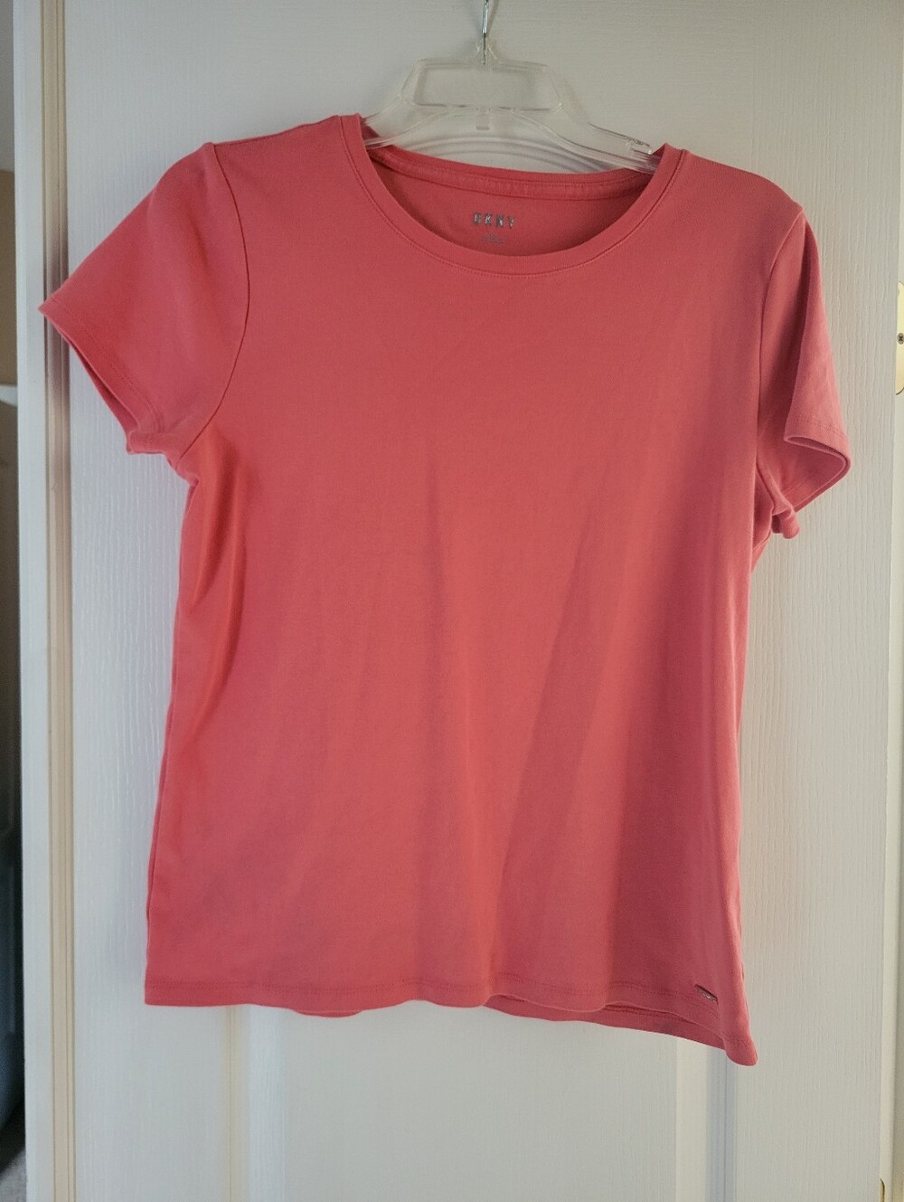 DKNY Women's Crew Neck Short Sleeve T-Shirt Size L Coral Peach Pink Solid Tee